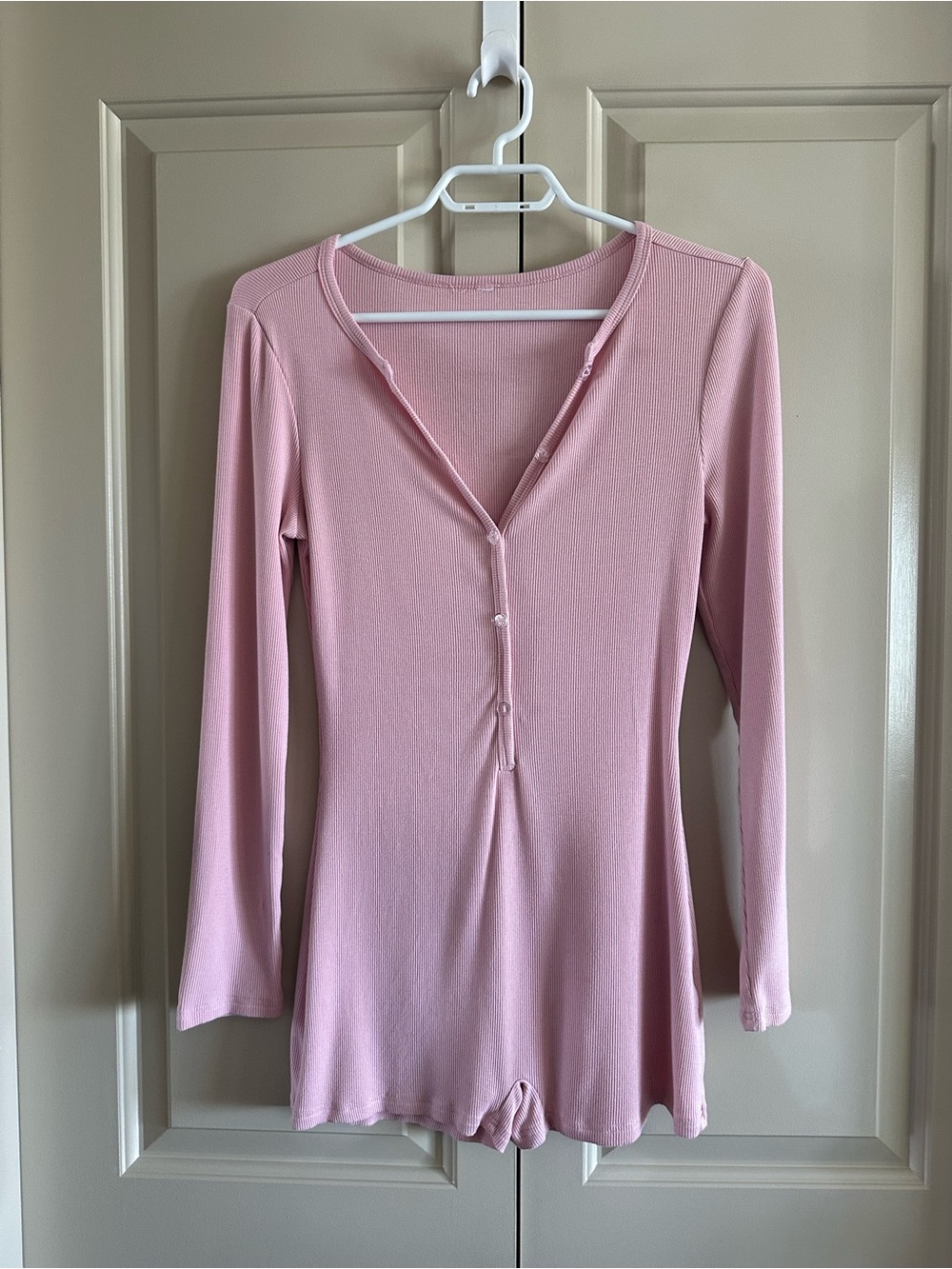 Womenβs one Piece V-neck Long-Sleeve Henley Ribbed Romper